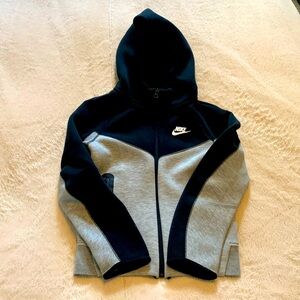 Boy’s Nike Tech Fleece Sweatshirt